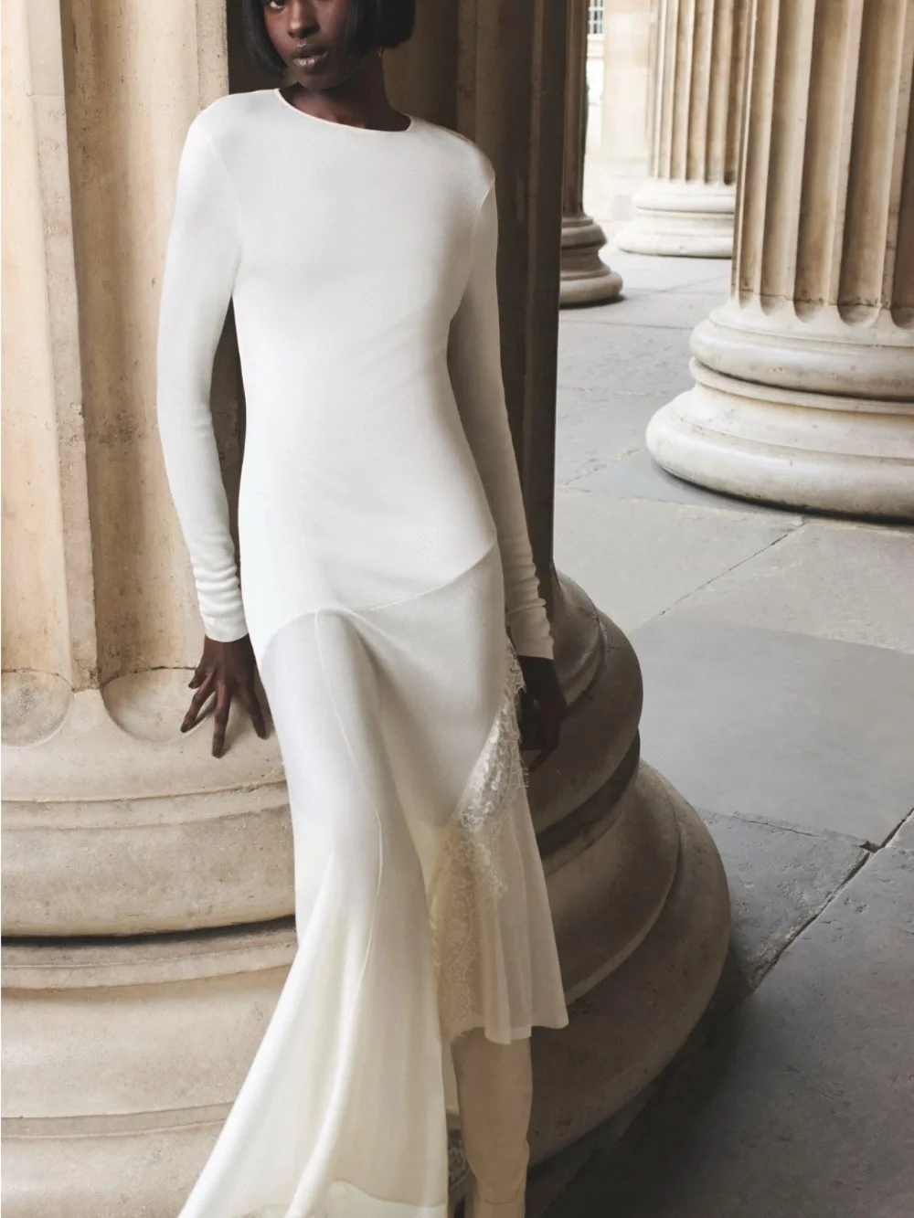 Karen Millen Elegant Long-Sleeve White Maxi Dress with Lace Trim - Picture 2 of 6
